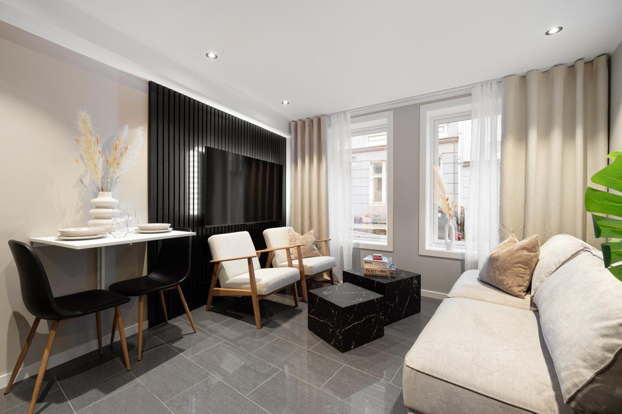 Renovated Jan 24 - Queen Beds - Behind Bryggen Appartement