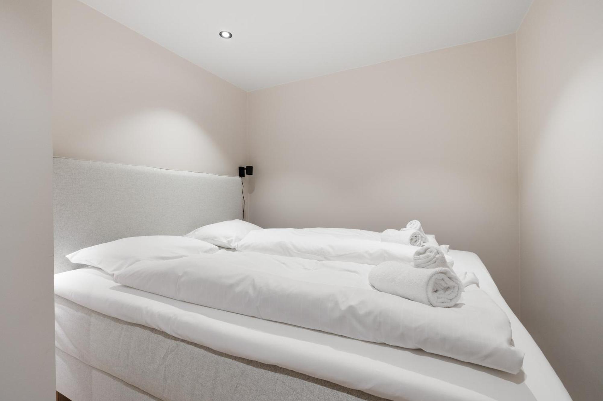 Renovated Jan 24 - Queen Beds - Behind Bryggen Appartement